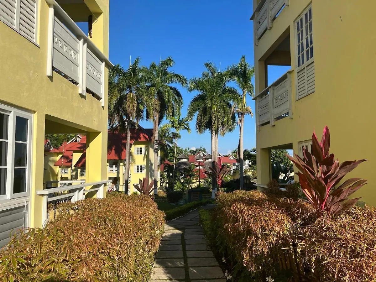 The Paradise View Mystic Ridge 79A Ocho Rios